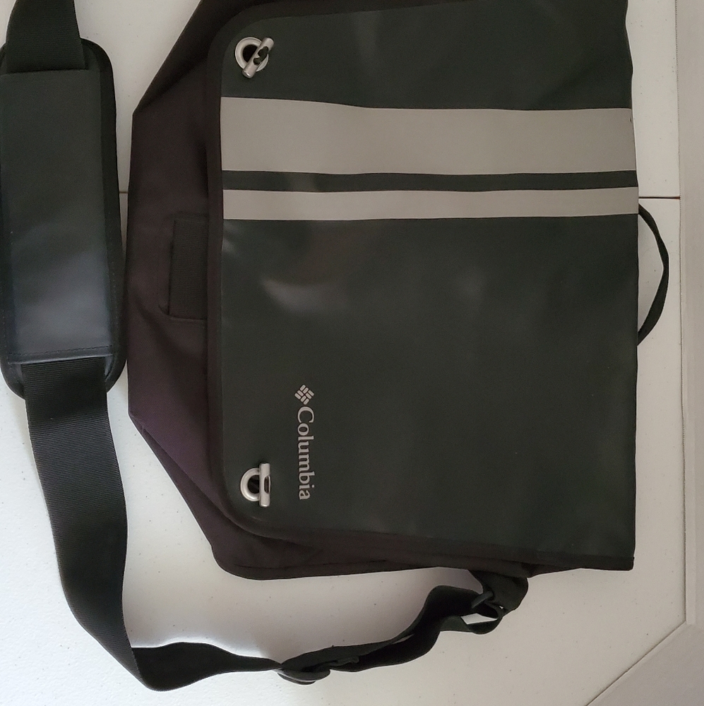 Columbia messager bag